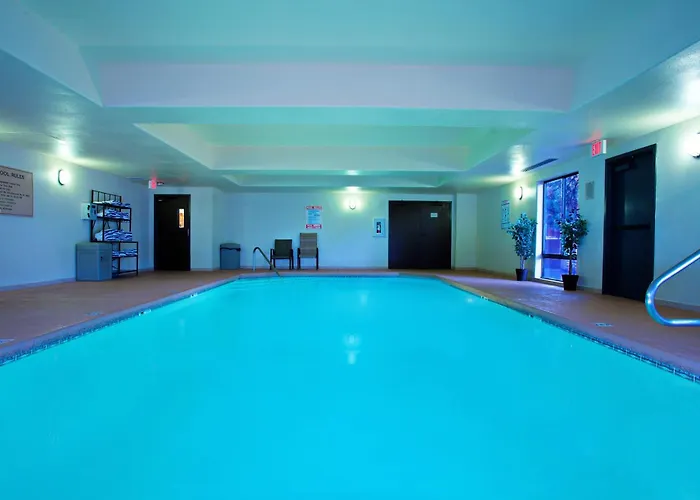 Hotel Country & By Radisson - East Route 66 4*