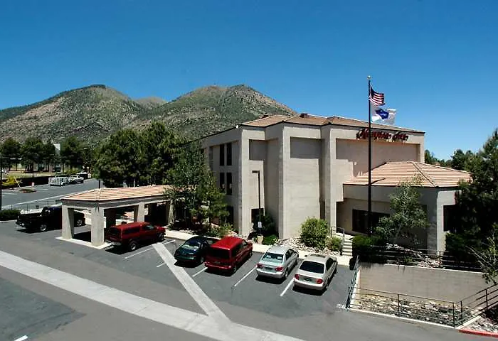 Country & By Radisson - East Route 66 Hotel