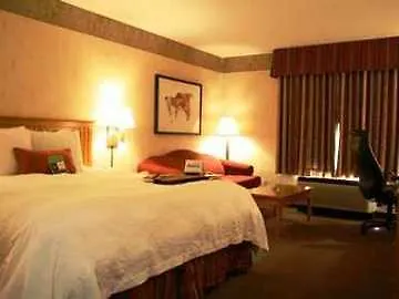 Country & By Radisson - East Route 66